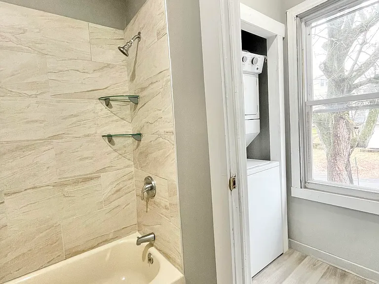 1028 N Webster Ave #2 — Photo 39