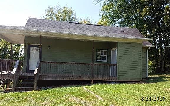4th image of 2617 NE Nichols Ave