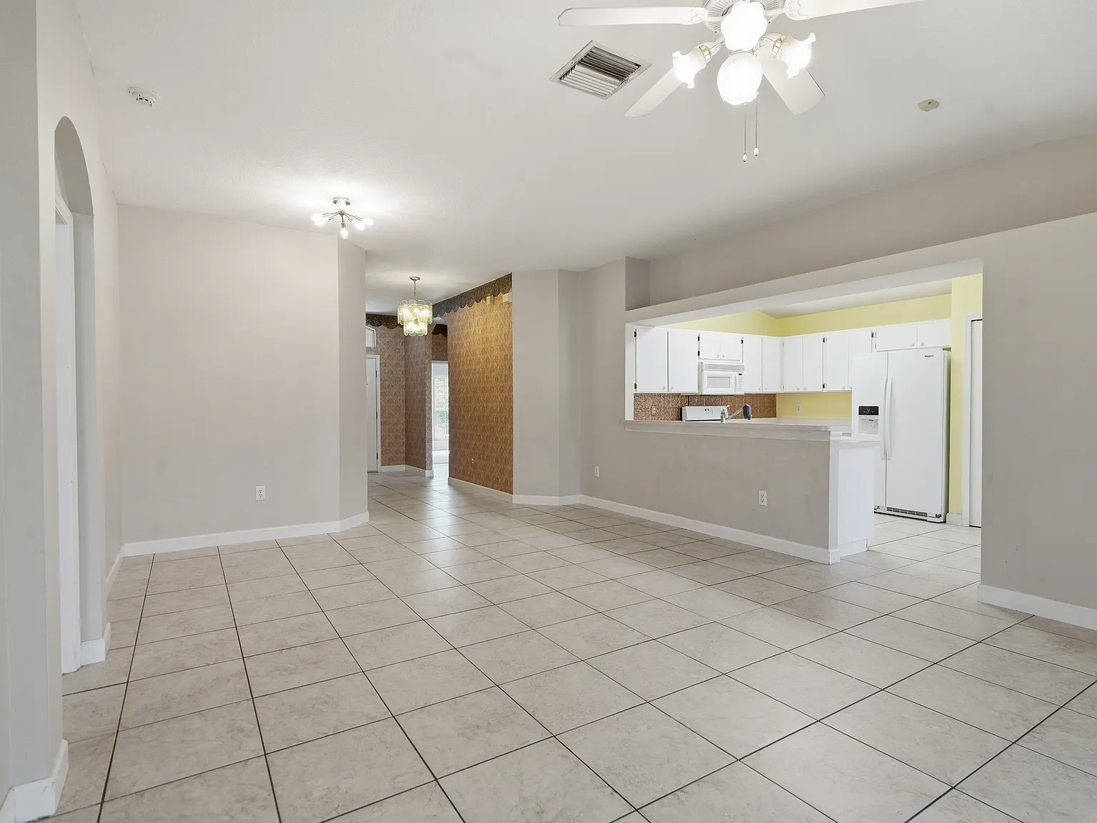 3 bed, 1449 sqft, $2,300 — Photo 4