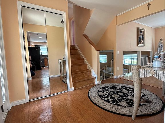 2nd image of 39392 Owendale Dr