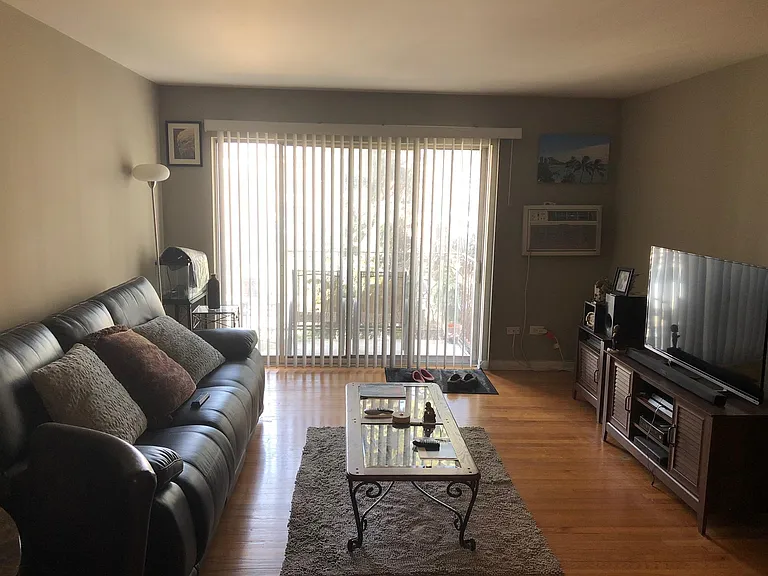 Living Room to balcony