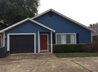748 W Poplar St, Fayetteville, AR 72703