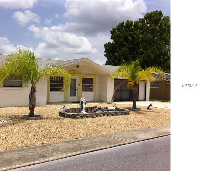 2nd image of 7915 Bell Dr