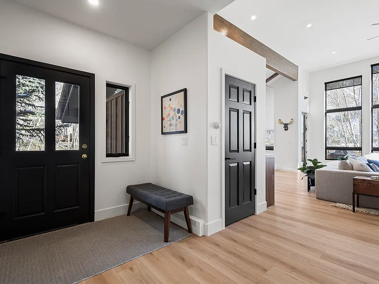 1834 Glacier Ct — Photo 17