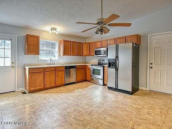 3rd image of 6307 Quail Grove Ln