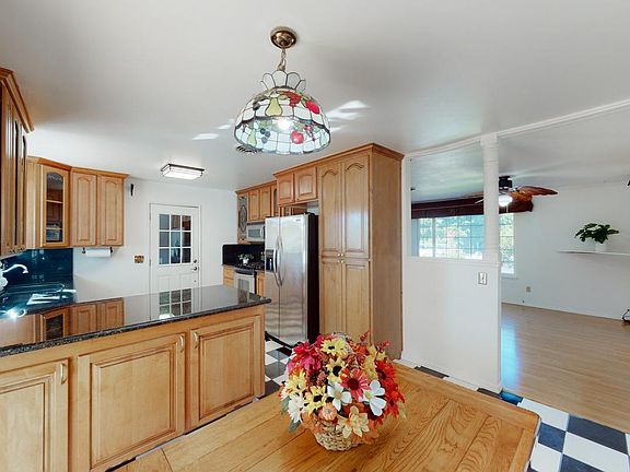 5th image of 1752 Maywood Dr