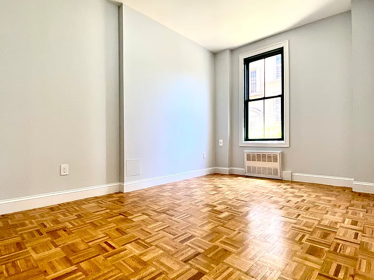 501 E 78th St #3C — Photo 16
