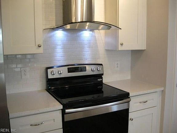 5th image of 2001 Westham Woods Ct