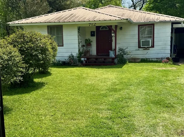 712 E Liberty St, Mexia, TX 76667