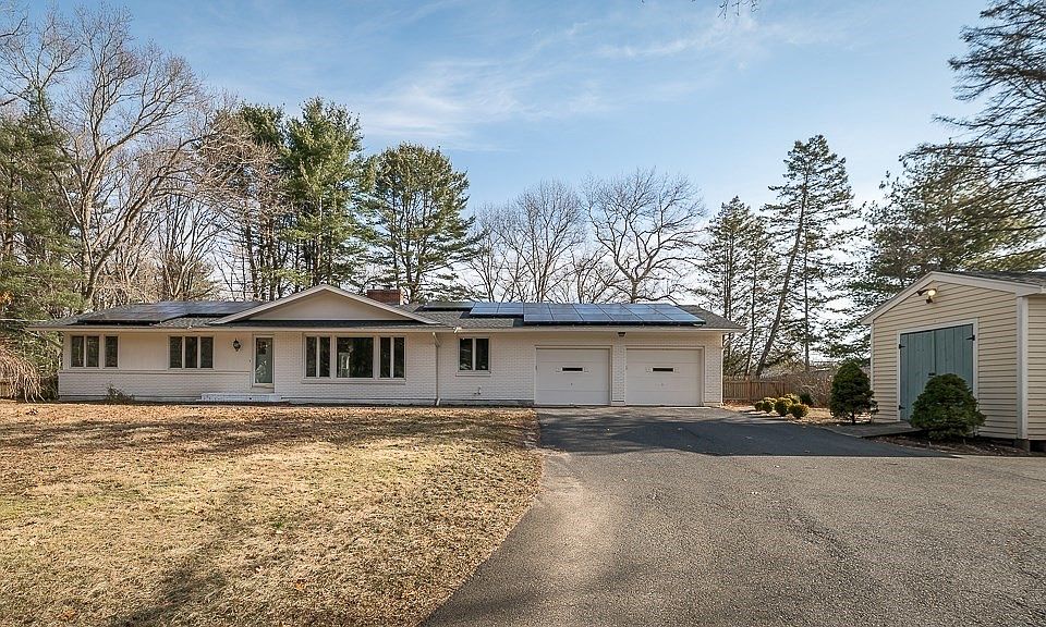 1st image of 130 Blueberry Ln