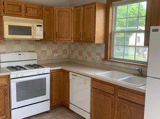 318 S Tryon St #1, Woodstock, IL 60098