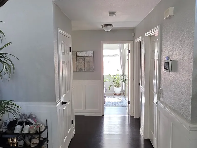 430 Guinevere Ct — Photo 3