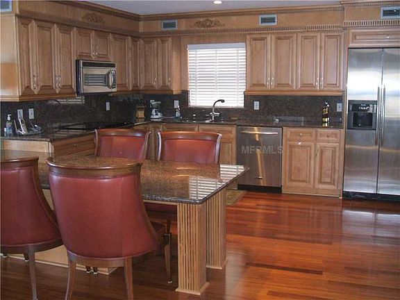 4th image of 19918 Gulf Blvd APT 1