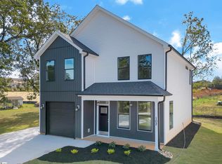 102 Rodgers Rd, Greer, SC 29650