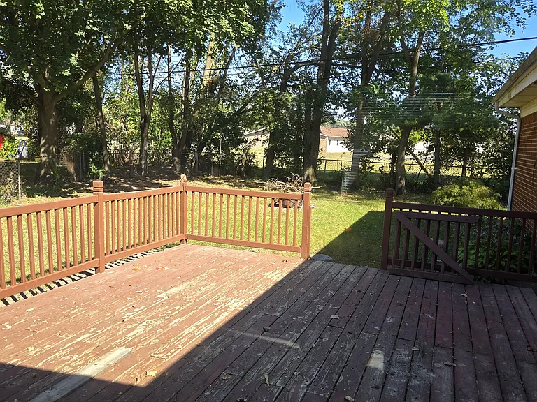 8952 Harvey St — Photo 12