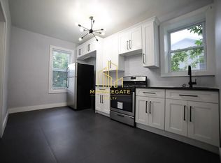 145 Pearsall Ave #22, Jersey City, NJ 07305