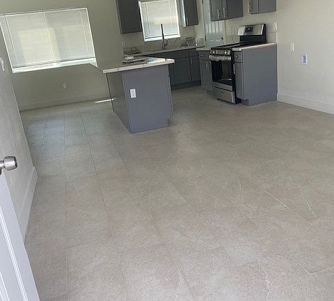 4th image of 296 N Allen St #3