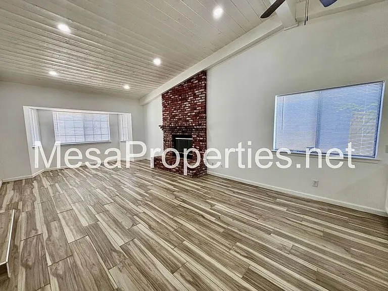 15717 Bear Valley Rd — Photo 3