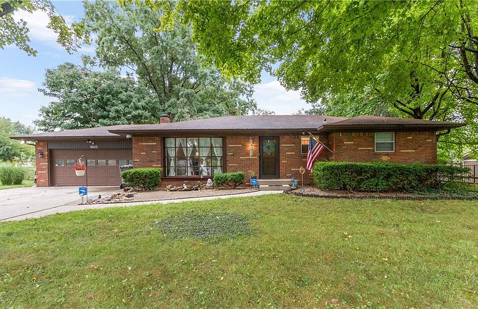 1st image of 2205 Lee Dr