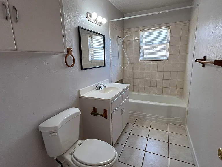 2325 McCracken Dr — Photo 5