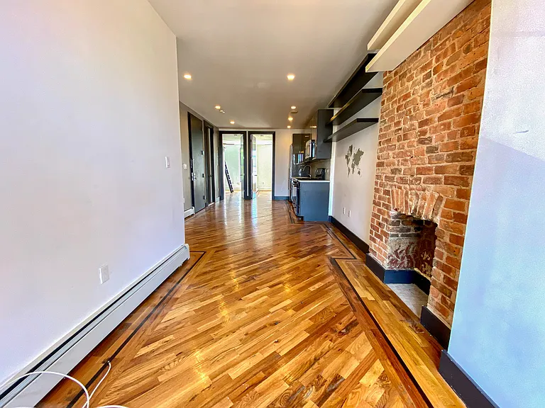 78 Somers St #3 — Photo 10