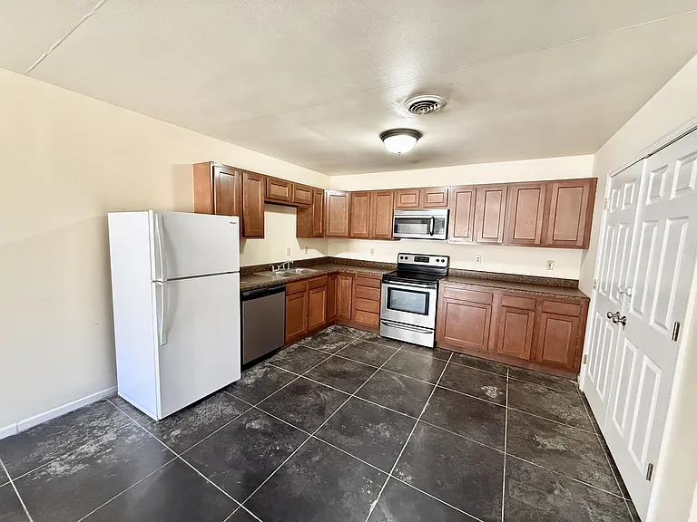 510 Pine St — Photo 5