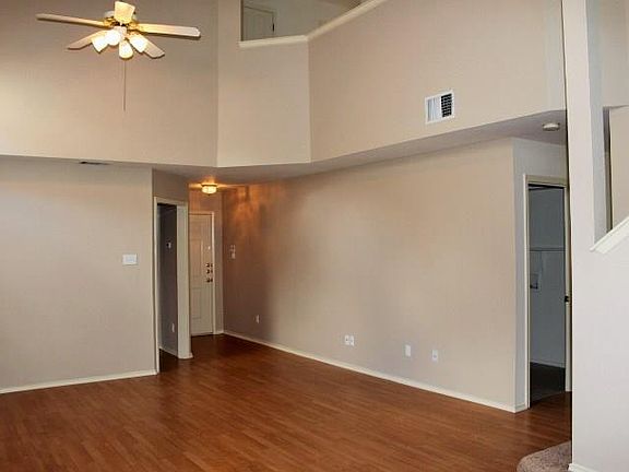 3rd image of 8423 Dulac Dr