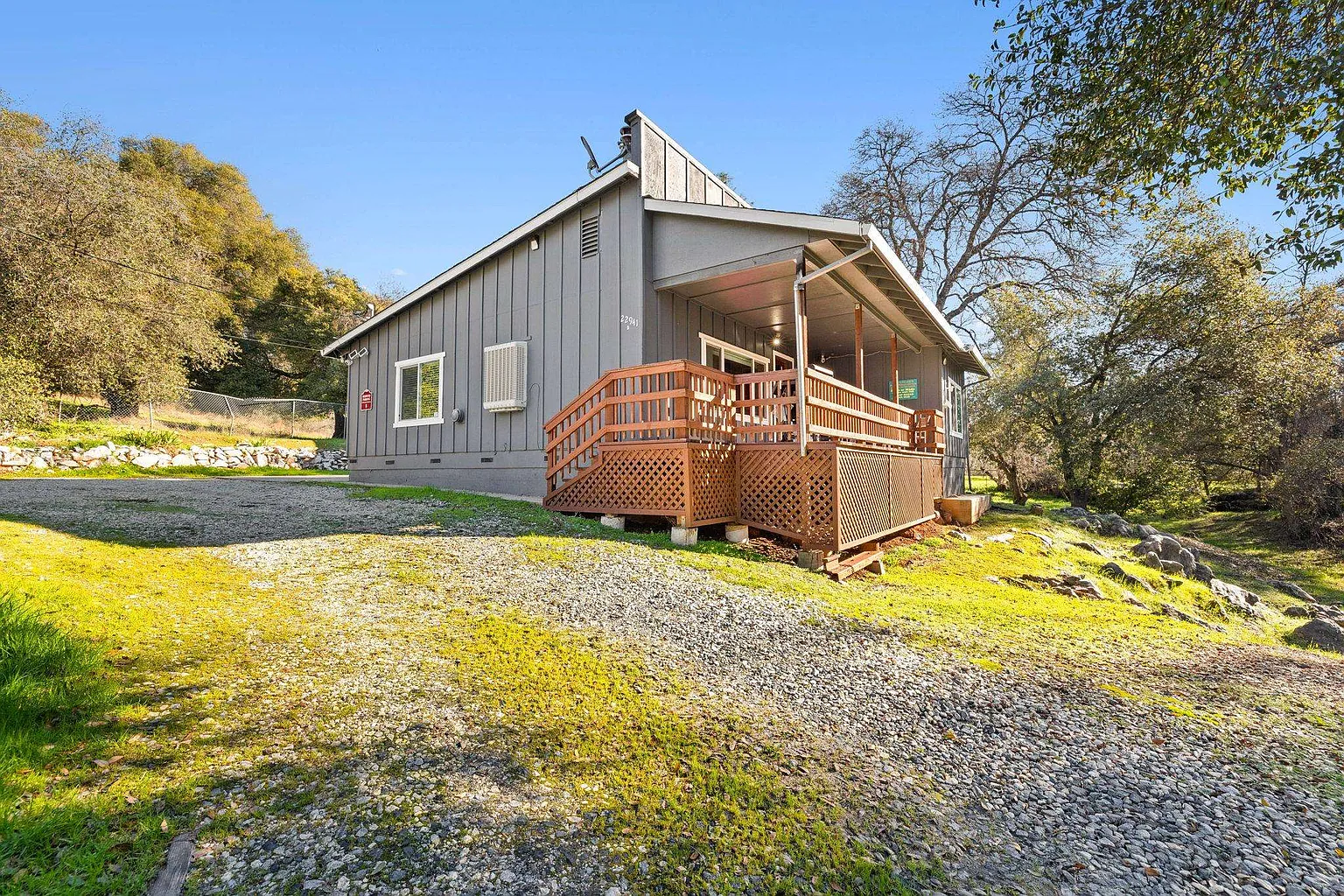 22941 Hudson Rd photo 1