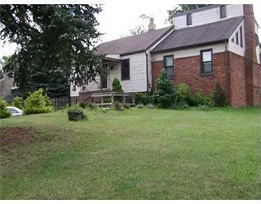 923 Cliff Mine Rd photo 1
