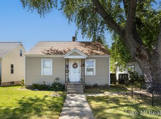 1134 Whiting St SW, Wyoming, MI 49509