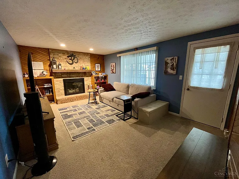 1455 Baymeadows Dr — Photo 4