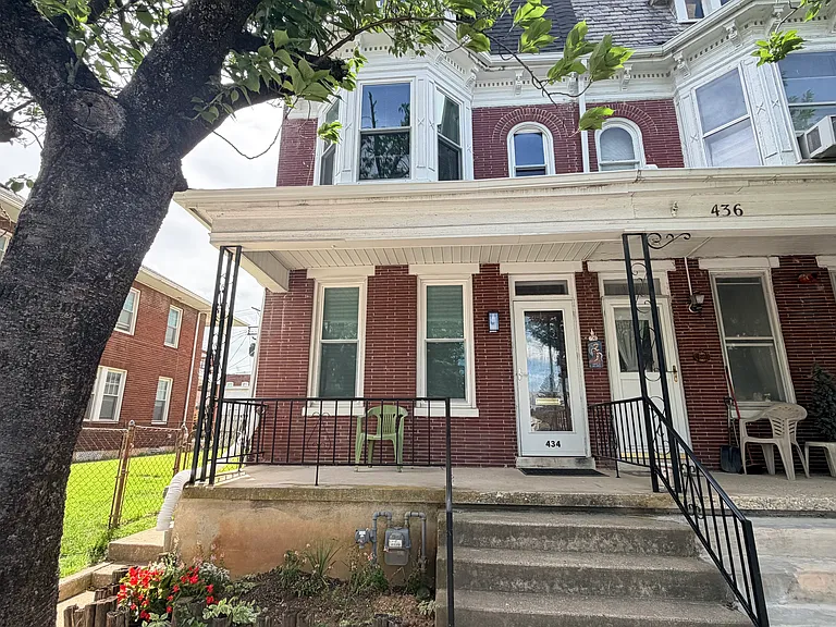 434 Atlantic Ave — Photo 1