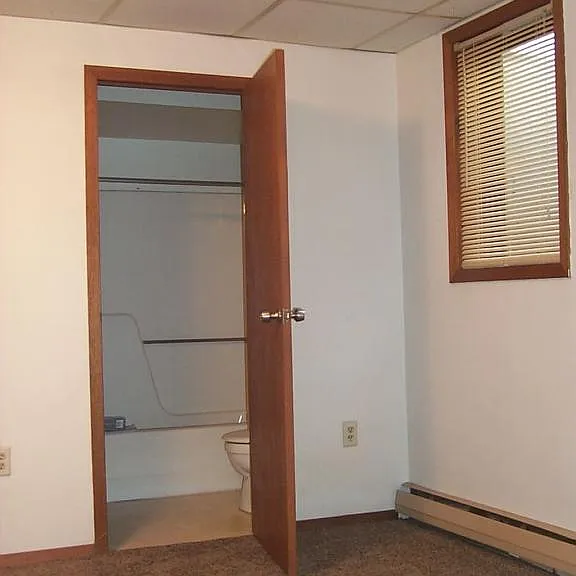 2704 E 10th St #6 — Photo 3