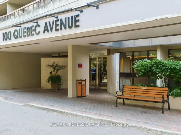 100 Quebec Ave #407, Toronto, ON M6P 4B8