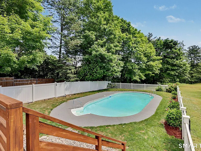 130 W Norwalk Rd — Photo 30
