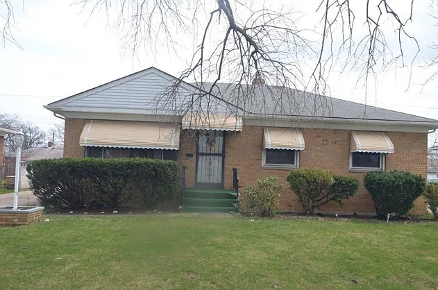 4091 Shadywood Ln photo 1