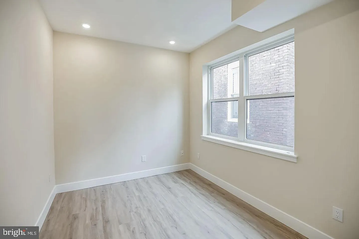 2 bed, 2.0 bath, 1500 sqft, $1,795 — Photo 2