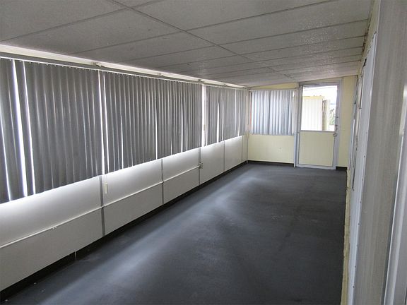 4th image of 1600 S San Jacinto Ave Space 37