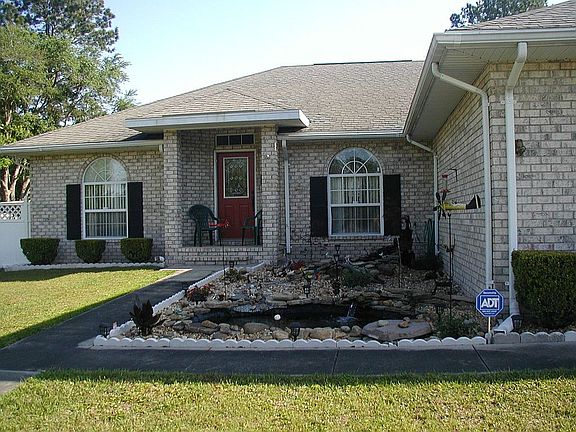 3rd image of 281 SW Huntington Gln