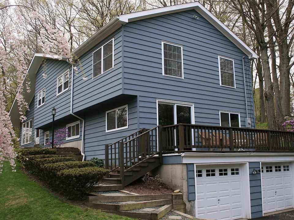 7 GOLFVIEW DR aka 16 Valleyview Road