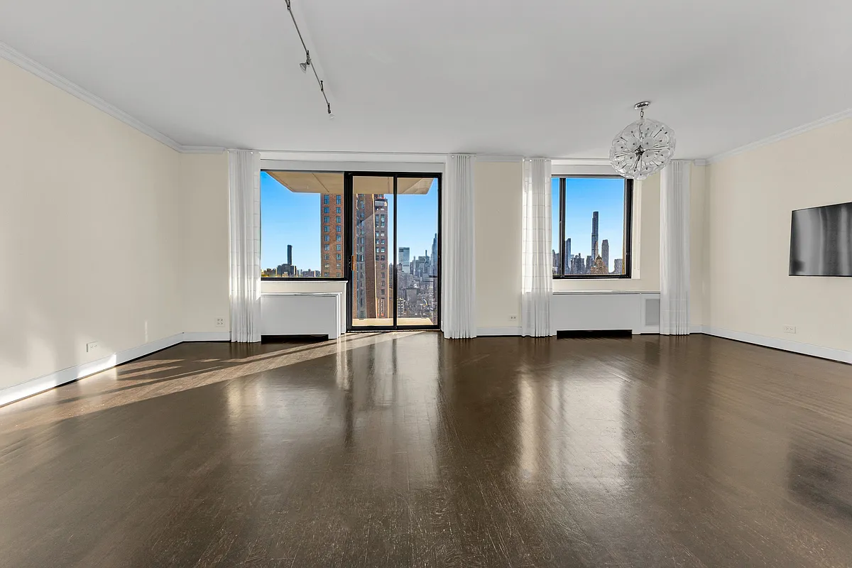 171 East 84th Street — Photo 1