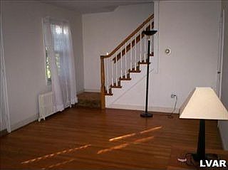 3rd image of 1638 Easton Ave