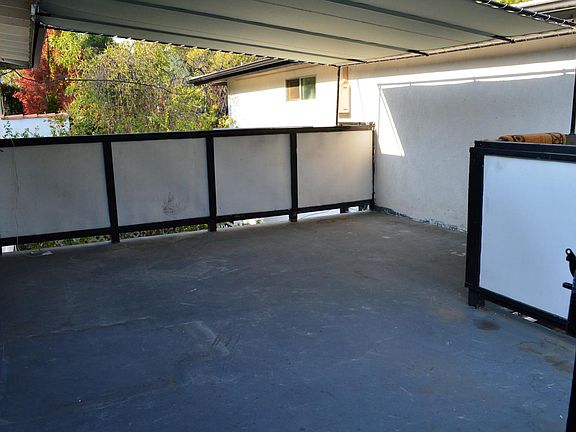 4th image of 619 S Pasadena Ave APT 4