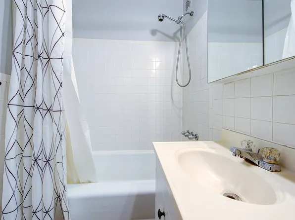 66-01 Burns Street image 21 of 28