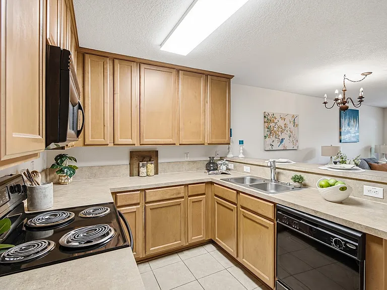 1049 N Black Cherry Dr — Photo 14