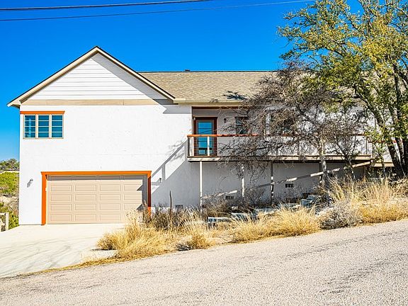 3rd image of 410 Sumack Dr