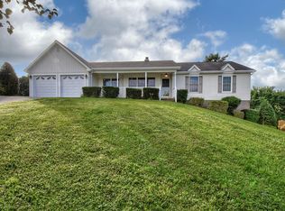 148 Emerald Hills Dr, Elizabethton, TN 37643