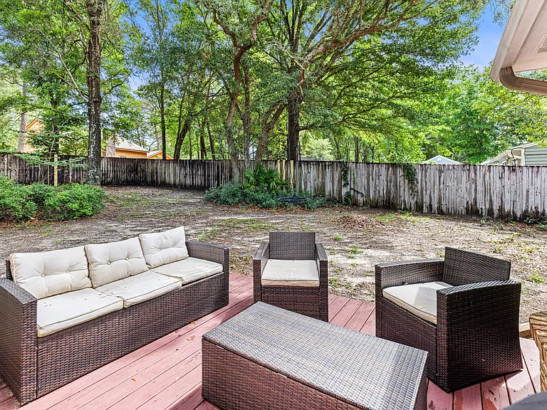 507 Nassau Dr — Photo 54