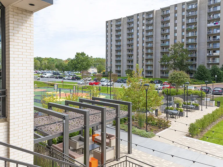 Seven Springs Apartments — Photo 36