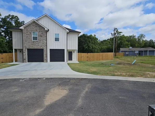 155 Village North Cir #155, Gladewater, TX 75647